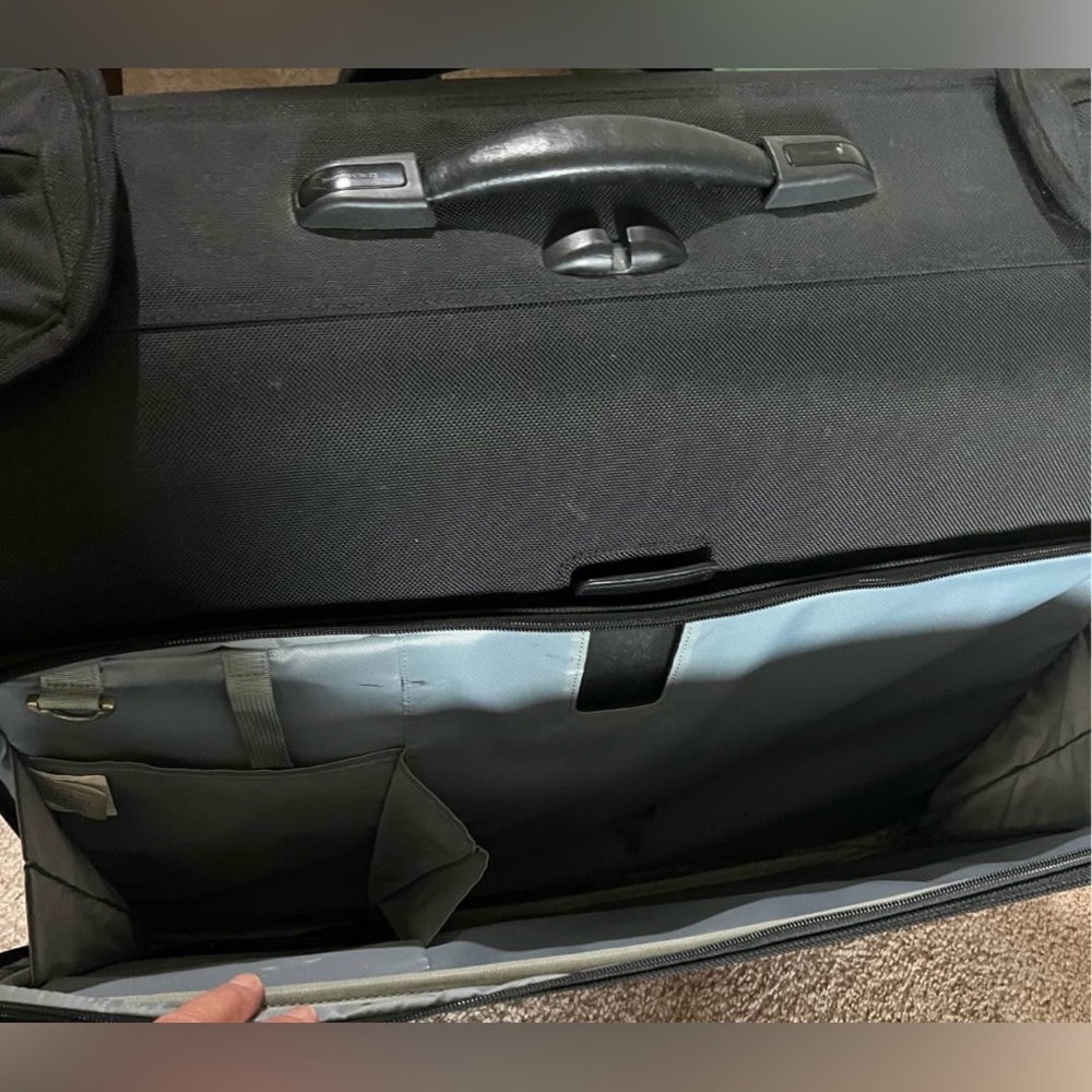 BRIGGS & RILEY BASELINE ROLLING GARMENT BAG - Picture 5 of 10